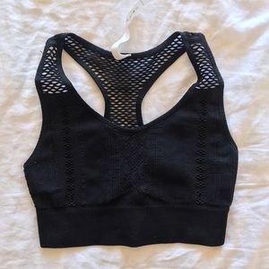 Black sports bra